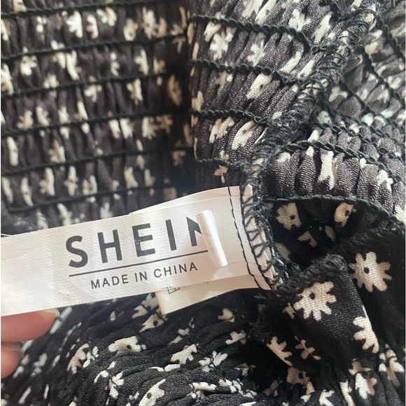 Floral black SHEIN tube top size medium. Very stretchy material. - Picture 3 of 4